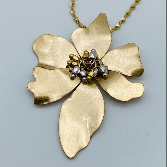 J. Jill NEW VERY PRETTY GOLDTONE FLOWER PENDANT NWT - Picture 5 of 6